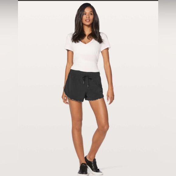 Lululemon shorts - Picture 2 of 9